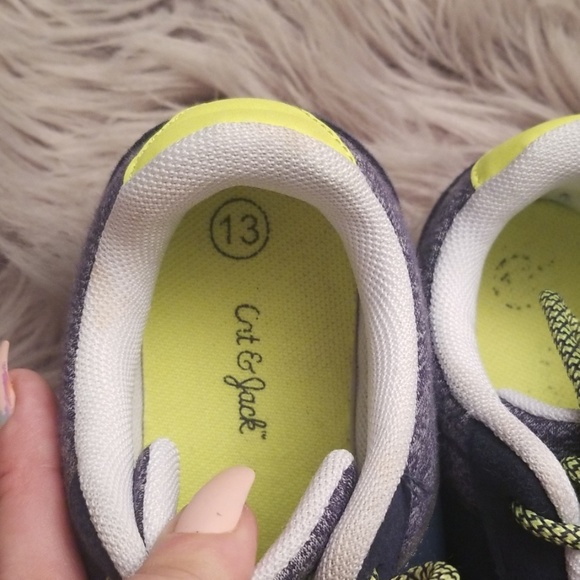 Boys CAT & JACK Sneakers size 13 - Picture 2 of 5
